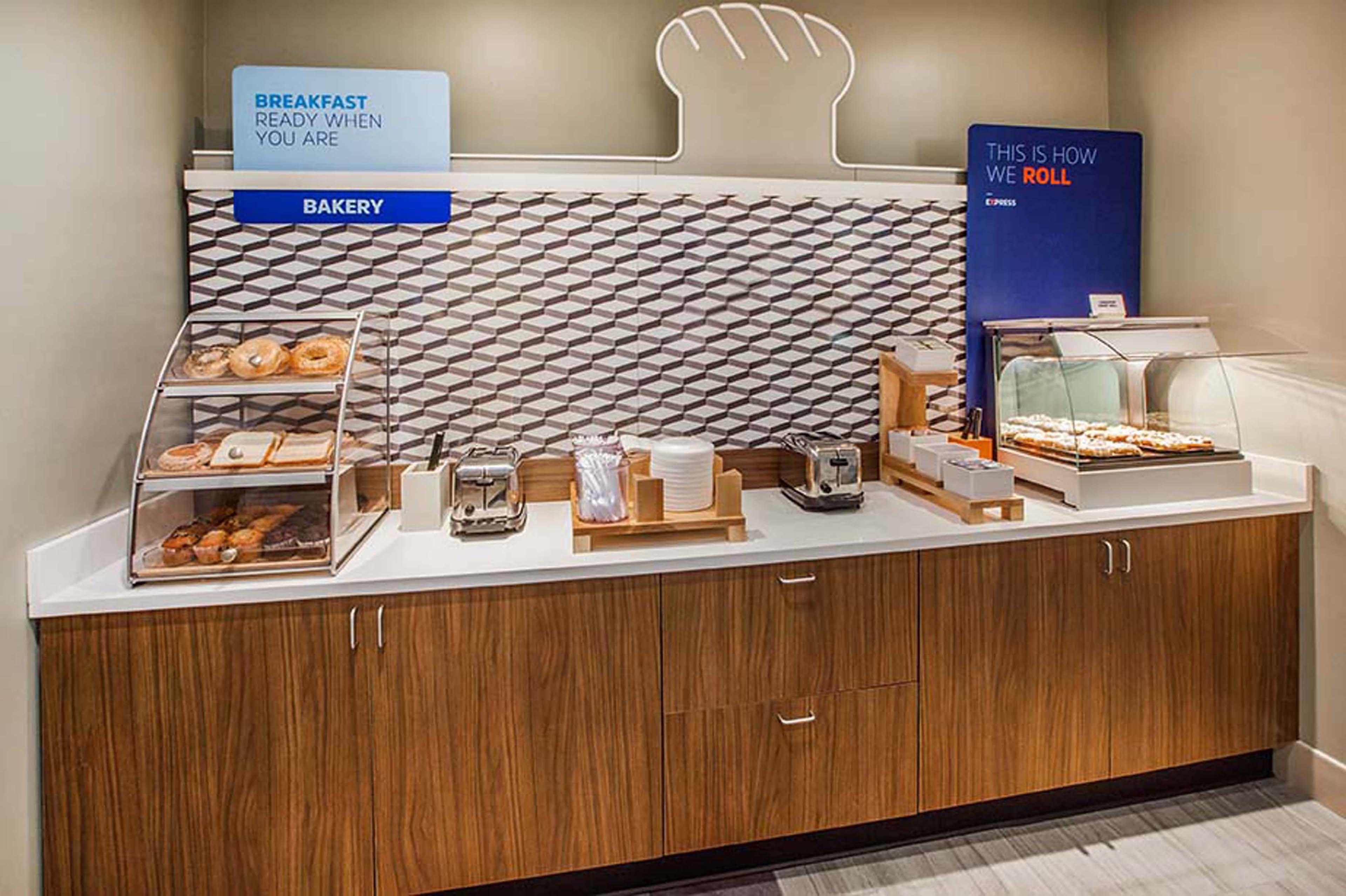 Holiday Inn Express Little Rock-Airport By Ihg Ngoại thất bức ảnh