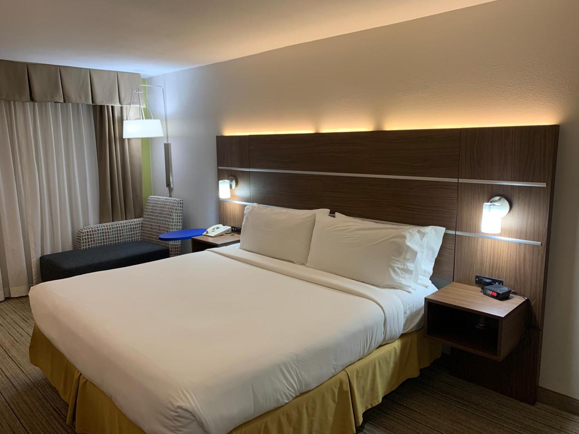 Holiday Inn Express Little Rock-Airport By Ihg Ngoại thất bức ảnh