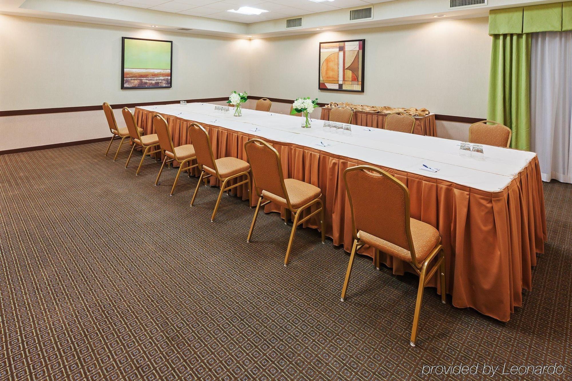 Holiday Inn Express Little Rock-Airport By Ihg Ngoại thất bức ảnh